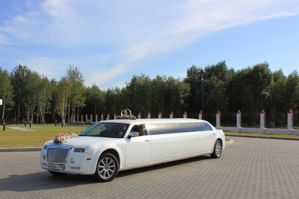 Chrysler 300C - Rolls Roys Edition